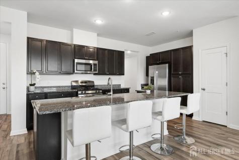 82 Depot Way Dunellen NJ 08812