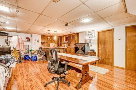 606 Knopf Street Linden NJ 07036