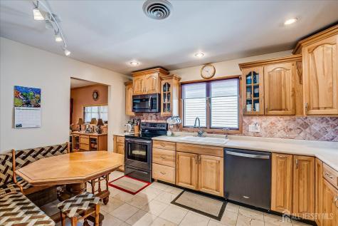 606 Knopf Street Linden NJ 07036