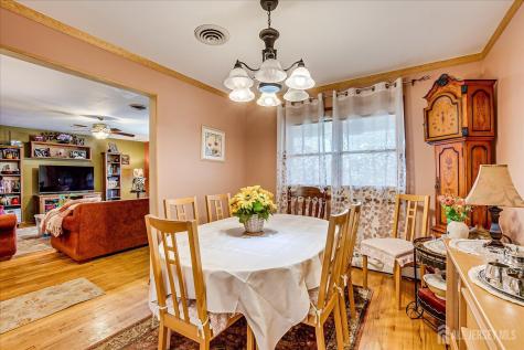 606 Knopf Street Linden NJ 07036
