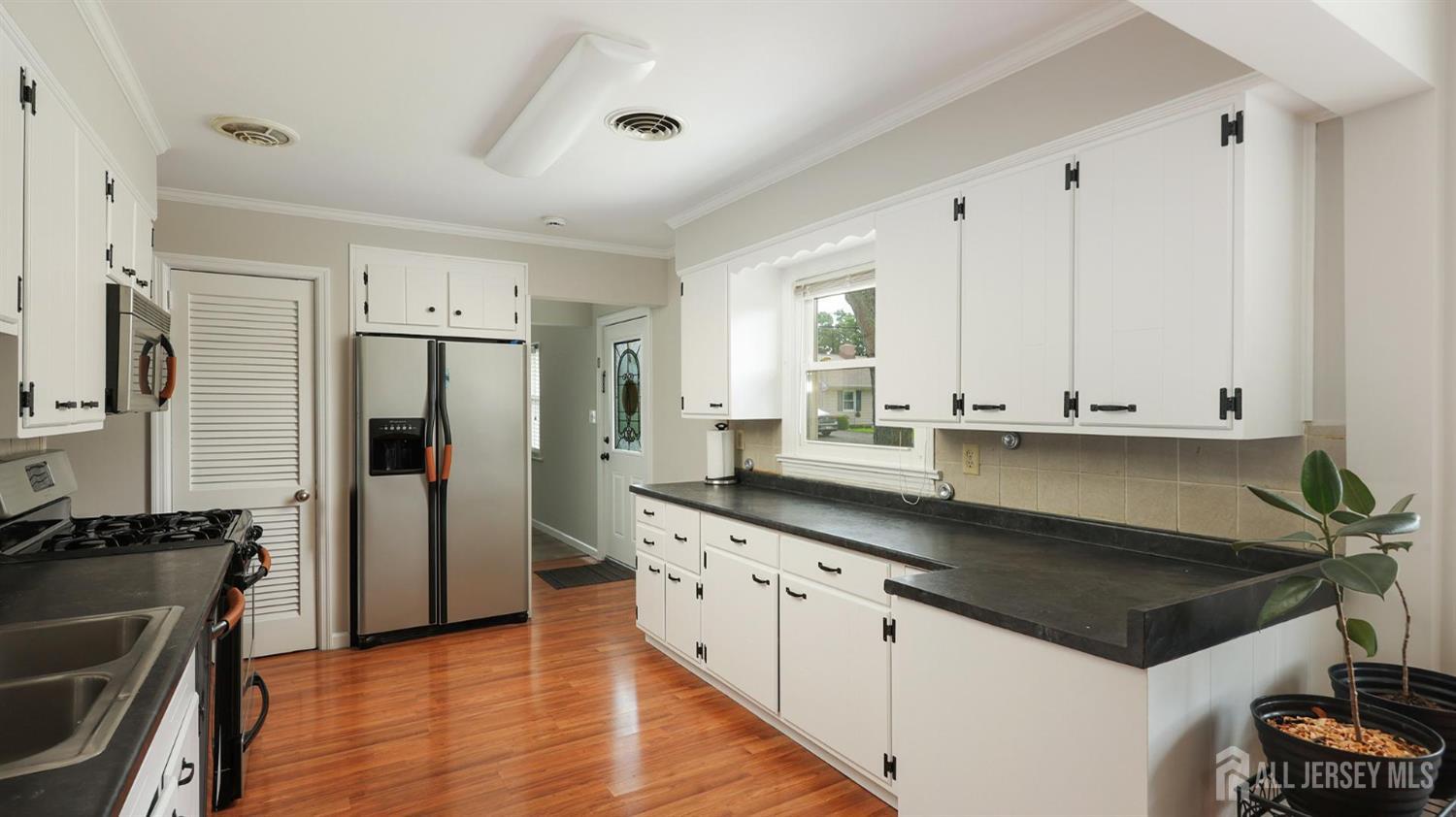 26 Lynn Avenue Middlesex NJ 08846