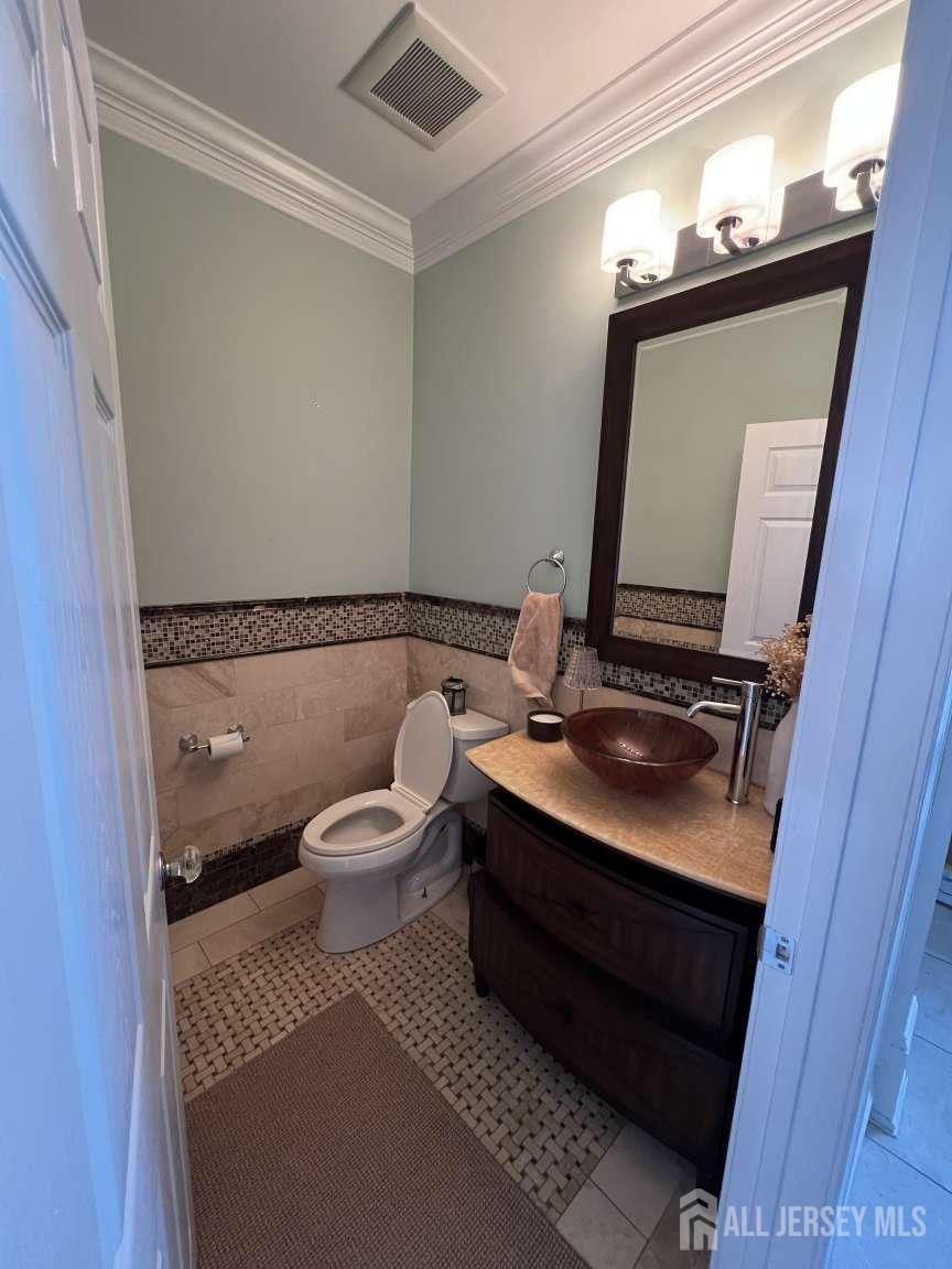 7 Dominic Drive Monroe NJ 08831