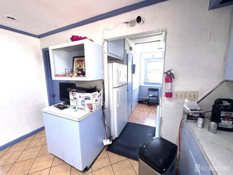 28 Silzer Avenue Avenue Iselin NJ 08830