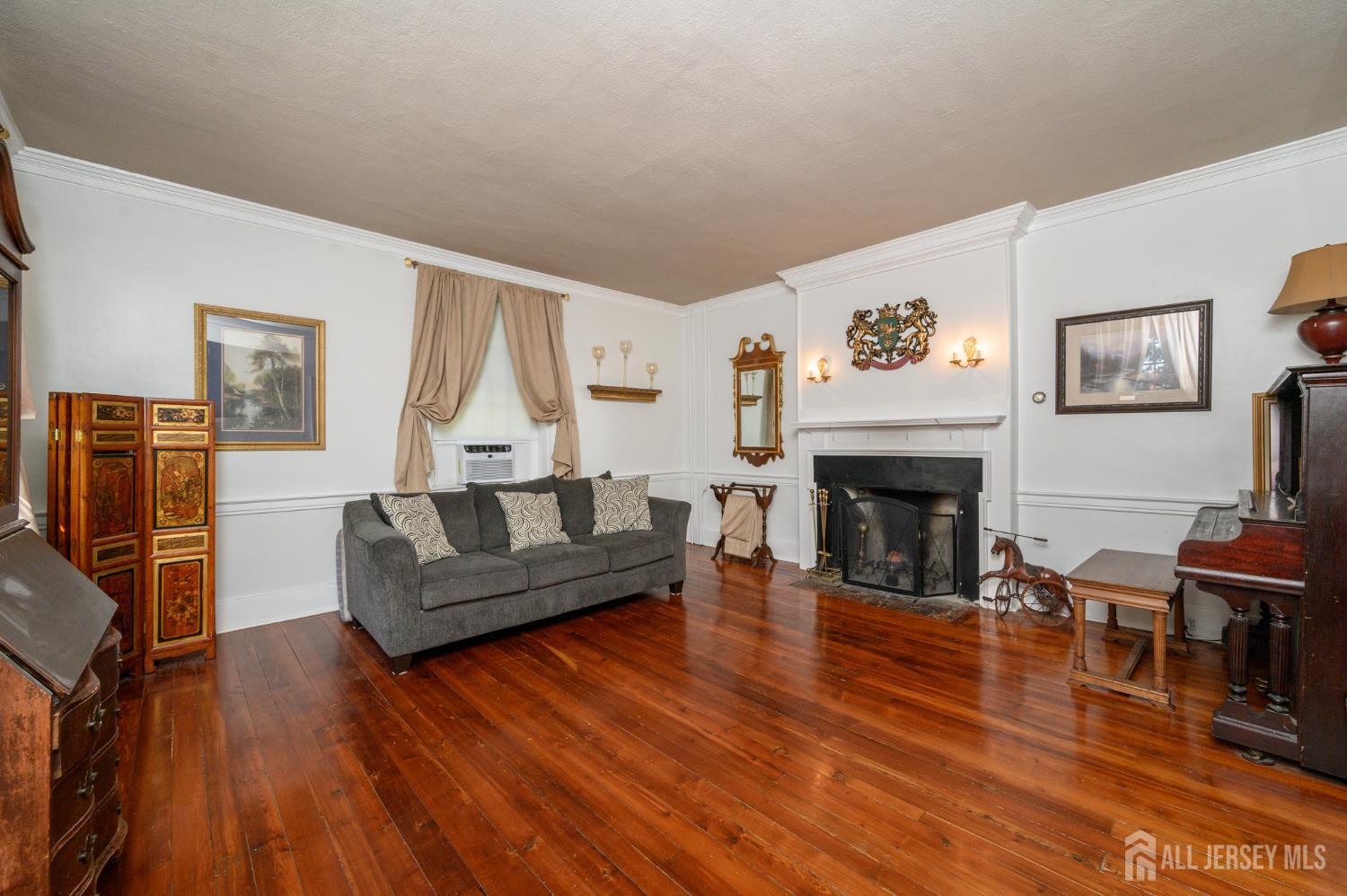 58 Soloff Drive Hamilton NJ 08610