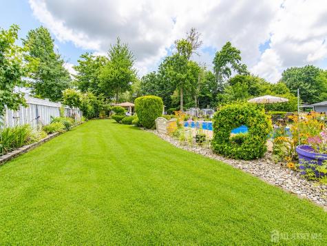 41 Edgewood Avenue Colonia NJ 07067