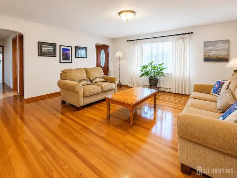 41 Edgewood Avenue Colonia NJ 07067