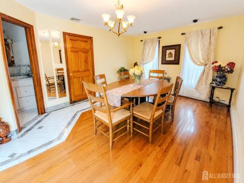 41 Edgewood Avenue Colonia NJ 07067