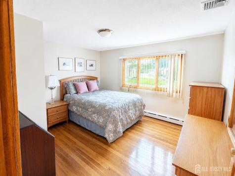 41 Edgewood Avenue Colonia NJ 07067