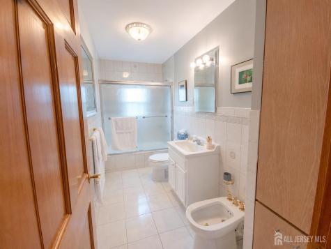 41 Edgewood Avenue Colonia NJ 07067