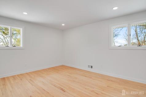 4 Seymour Terrace Piscataway NJ 08854
