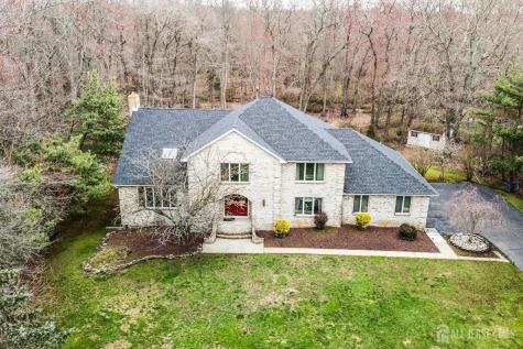 3 Shira Lane Manalapan NJ 07726