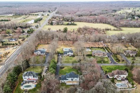 3 Shira Lane Manalapan NJ 07726