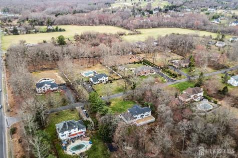 3 Shira Lane Manalapan NJ 07726
