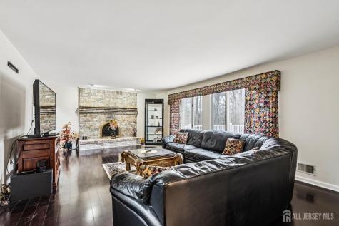 3 Shira Lane Manalapan NJ 07726