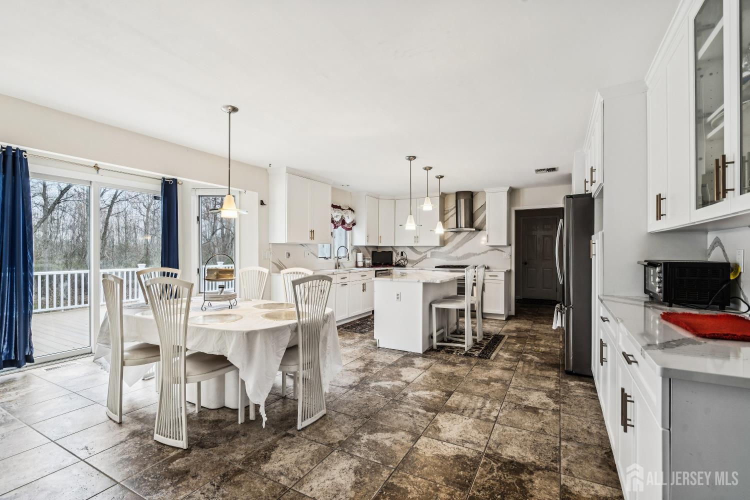 3 Shira Lane Manalapan NJ 07726