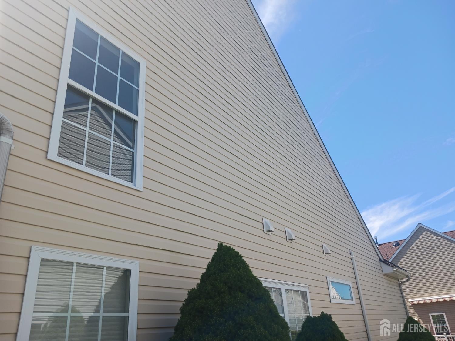 6 Holly Manor Court Helmetta NJ 08828