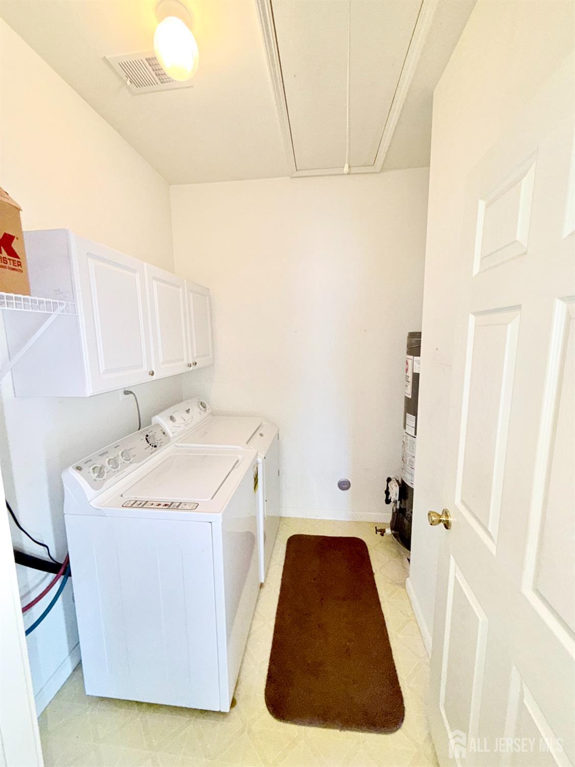 6 Holly Manor Court Helmetta NJ 08828