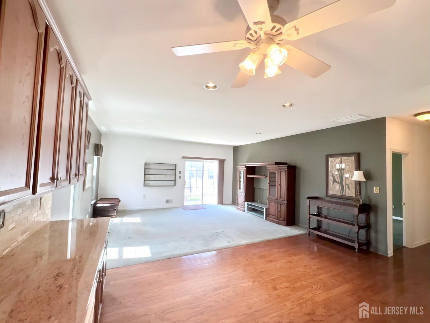6 Holly Manor Court Helmetta NJ 08828