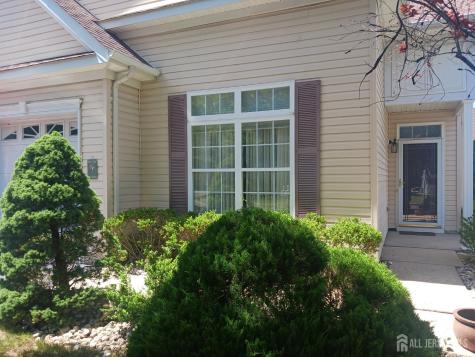 6 Holly Manor Court Helmetta NJ 08828