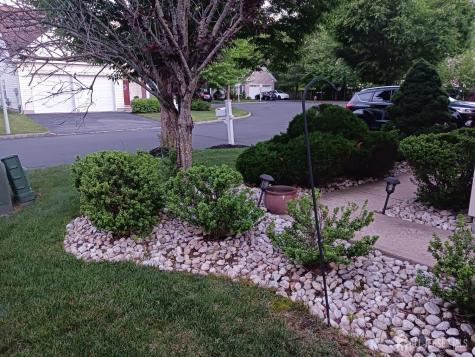 6 Holly Manor Court Helmetta NJ 08828