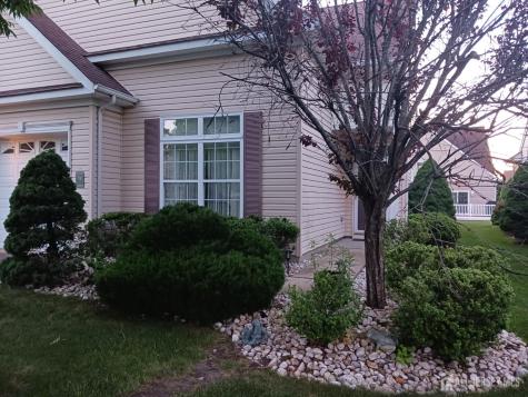 6 Holly Manor Court Helmetta NJ 08828