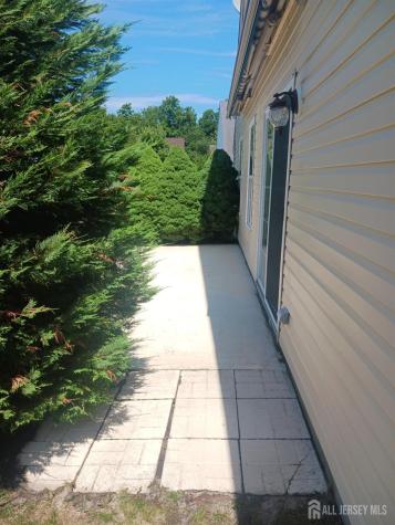 6 Holly Manor Court Helmetta NJ 08828