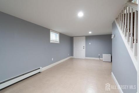 25 Reid Street Sayreville NJ 08872
