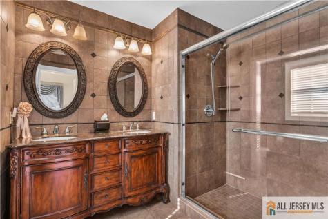 12 White Oak Lane Matawan NJ 07747