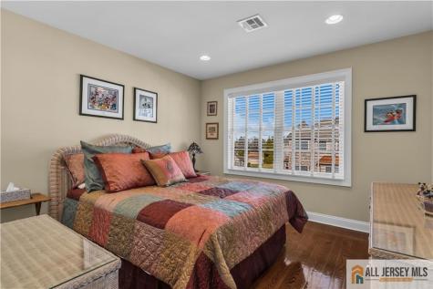 12 White Oak Lane Matawan NJ 07747