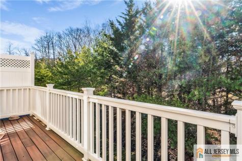 12 White Oak Lane Matawan NJ 07747