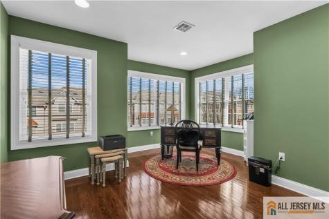 12 White Oak Lane Matawan NJ 07747