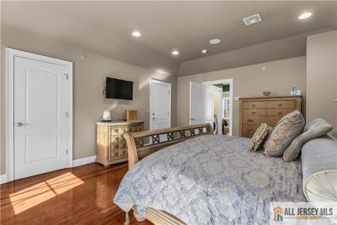 12 White Oak Lane Matawan NJ 07747