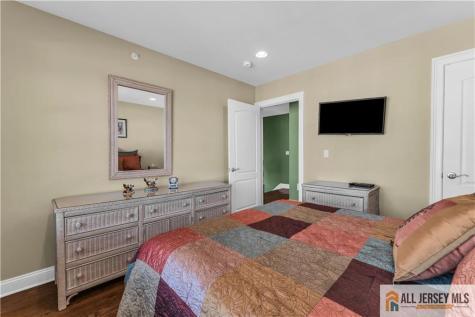 12 White Oak Lane Matawan NJ 07747