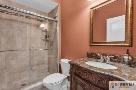 12 White Oak Lane Matawan NJ 07747