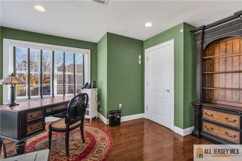 12 White Oak Lane Matawan NJ 07747