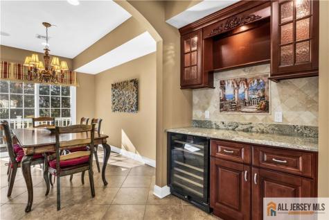 12 White Oak Lane Matawan NJ 07747