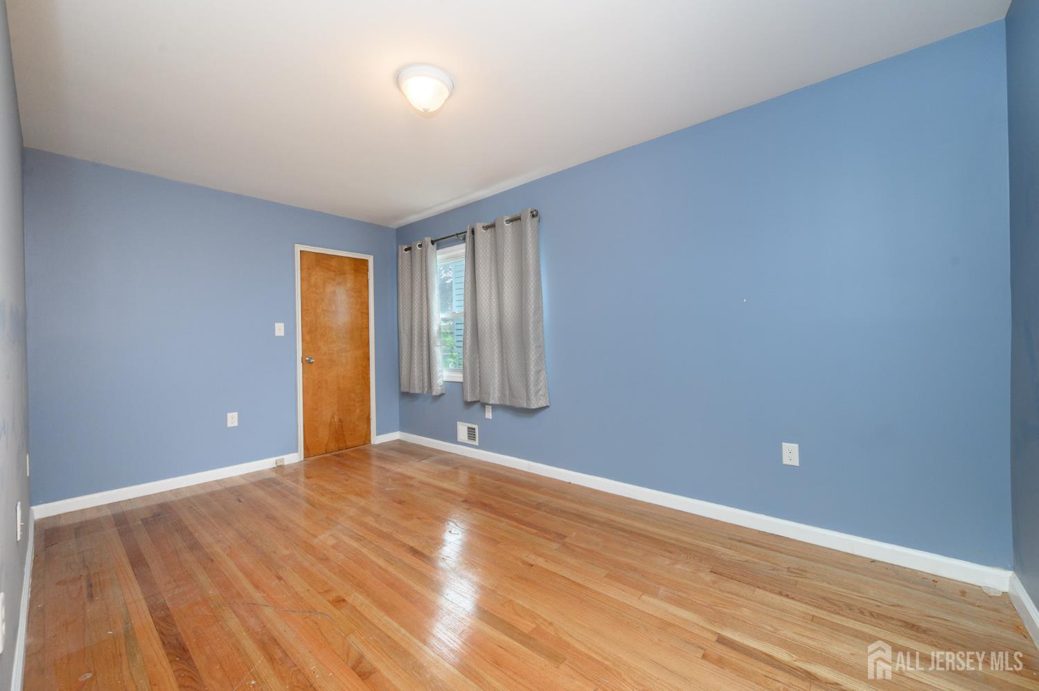 197 W 26th Street W Bayonne NJ 07002