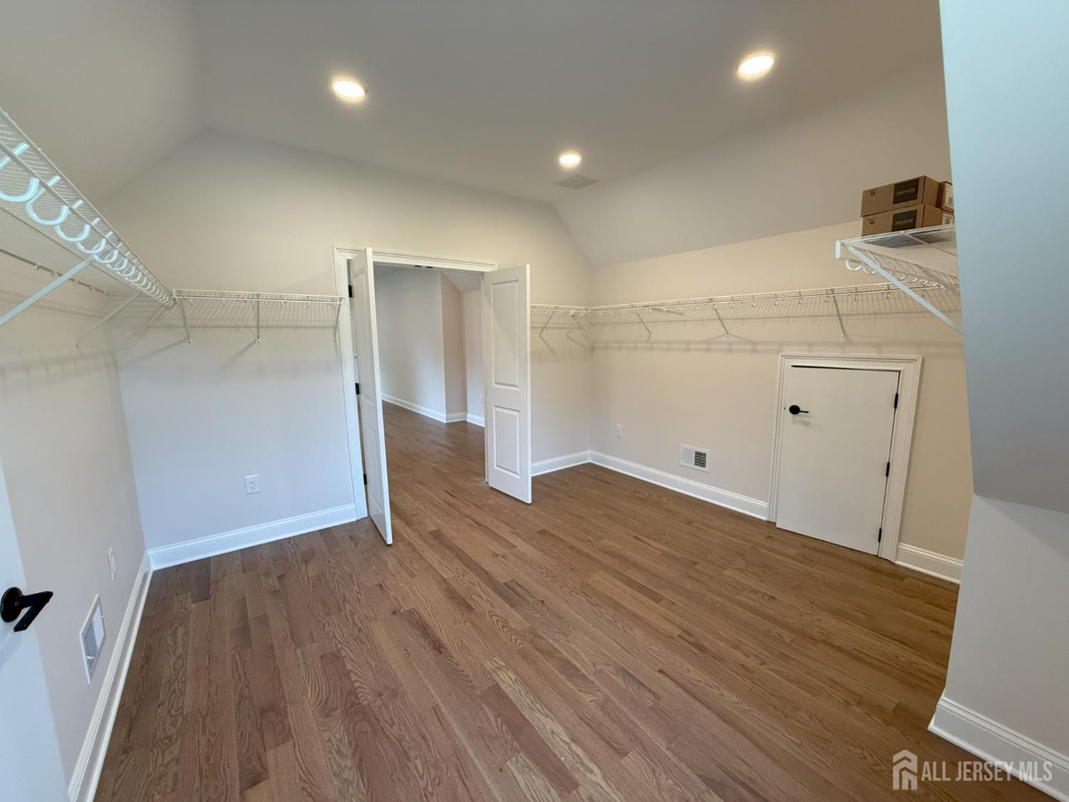 2 Joye Lane South Brunswick NJ 08852