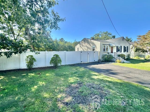72 Fernhead Avenue Spotswood NJ 08884