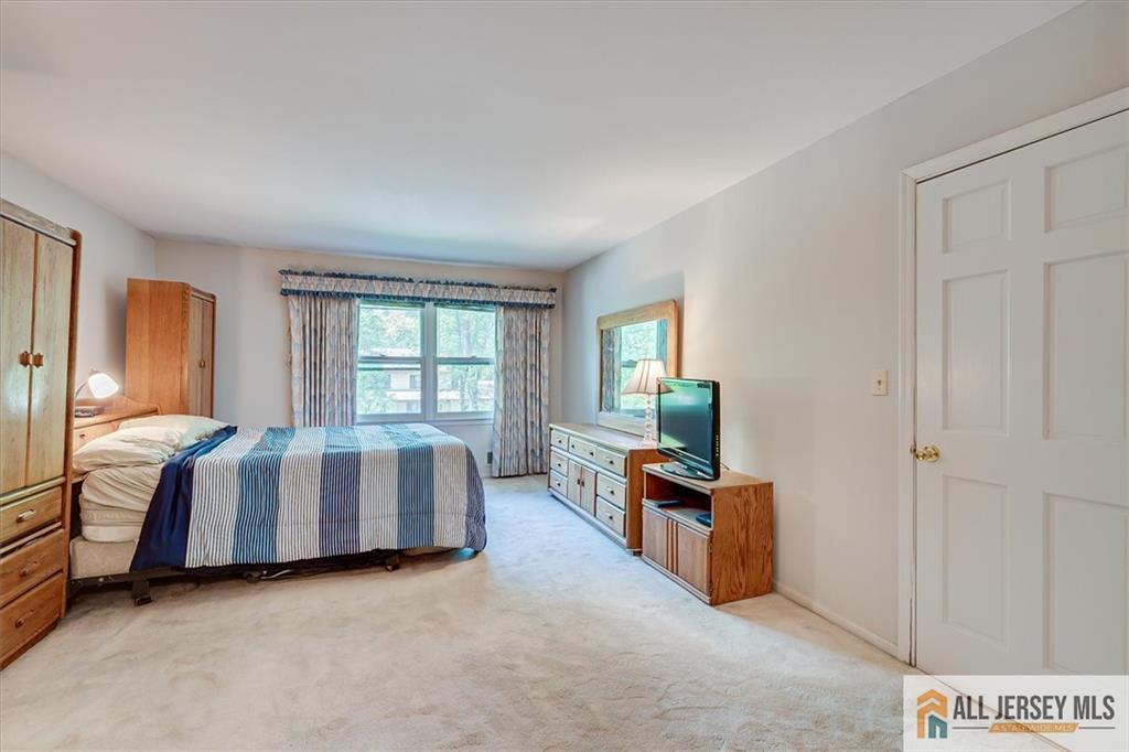22 Woodgate Drive South Brunswick NJ 08852