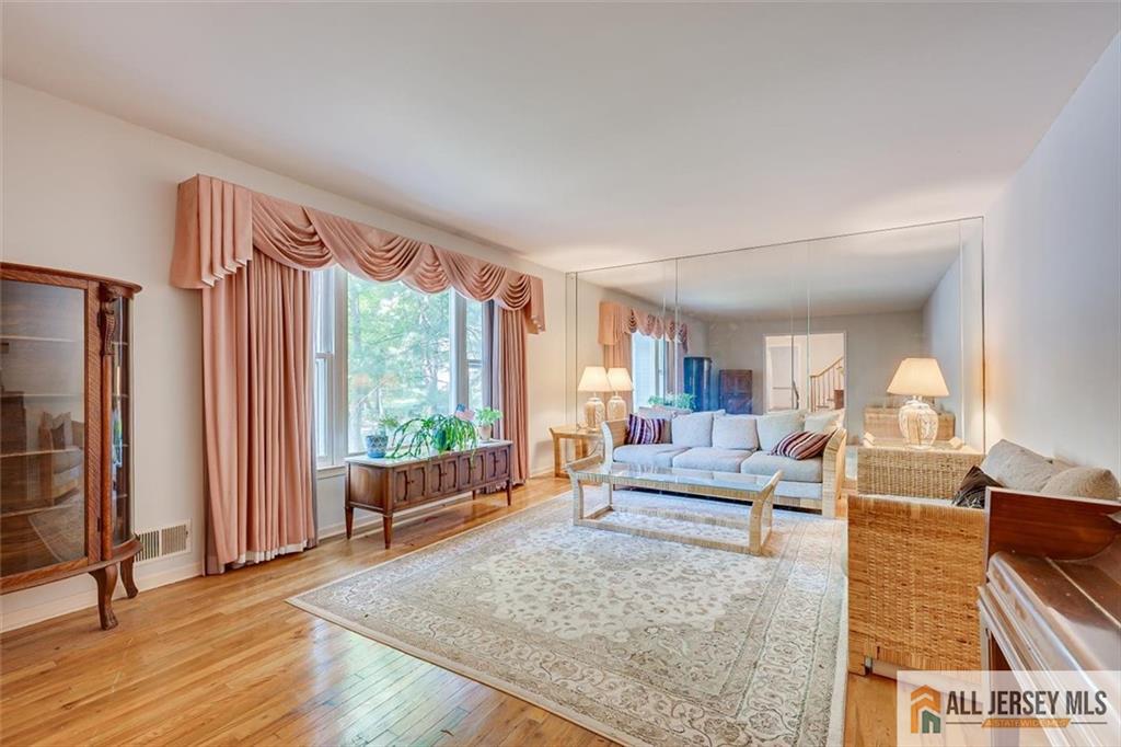 22 Woodgate Drive South Brunswick NJ 08852