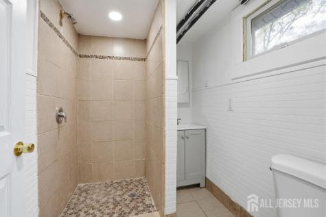905 N Washington Avenue Green Brook NJ 08812