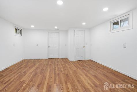 905 N Washington Avenue Green Brook NJ 08812
