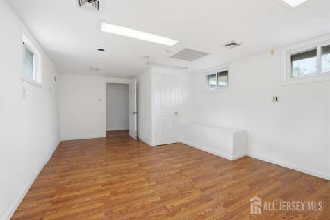 905 N Washington Avenue Green Brook NJ 08812