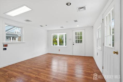 905 N Washington Avenue Green Brook NJ 08812