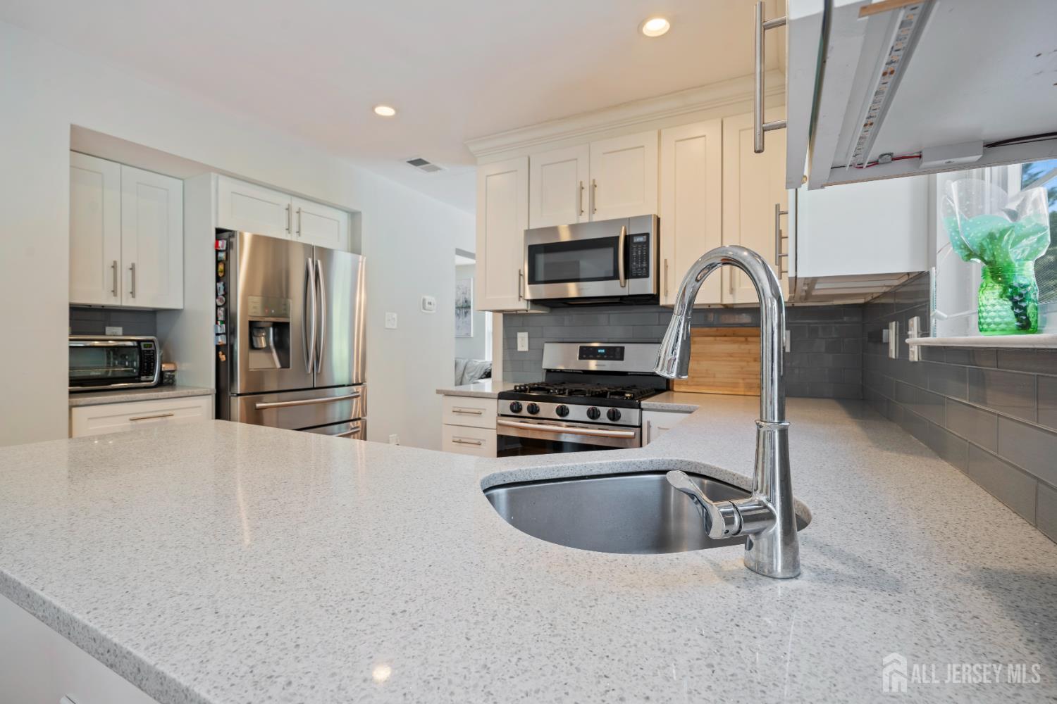 59 Amberfield Road Robbinsville NJ 08691