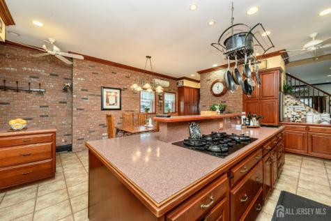 10 Crampton Avenue Woodbridge Proper NJ 07095