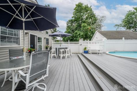 10 Crampton Avenue Woodbridge Proper NJ 07095