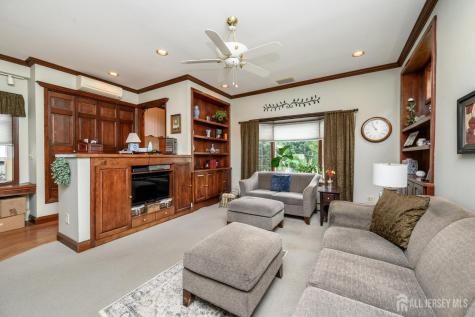 10 Crampton Avenue Woodbridge Proper NJ 07095