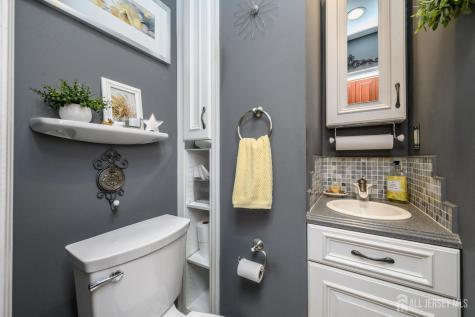 10 Crampton Avenue Woodbridge Proper NJ 07095